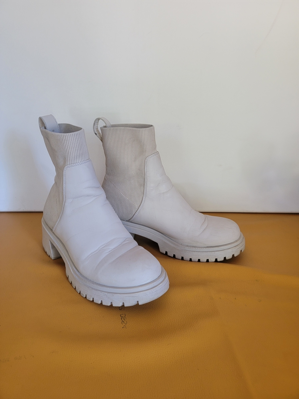Steve Madden Chunky Chelsea Bootie in Off-White